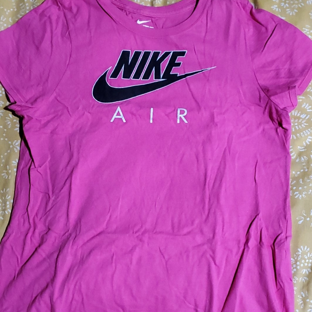 Nike girls tee